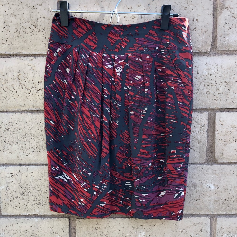 Patterned BCBG skirt